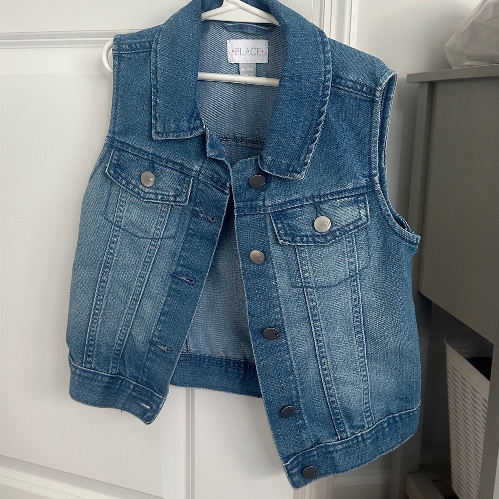 Jean vest never worn size 7/8 children’s place
